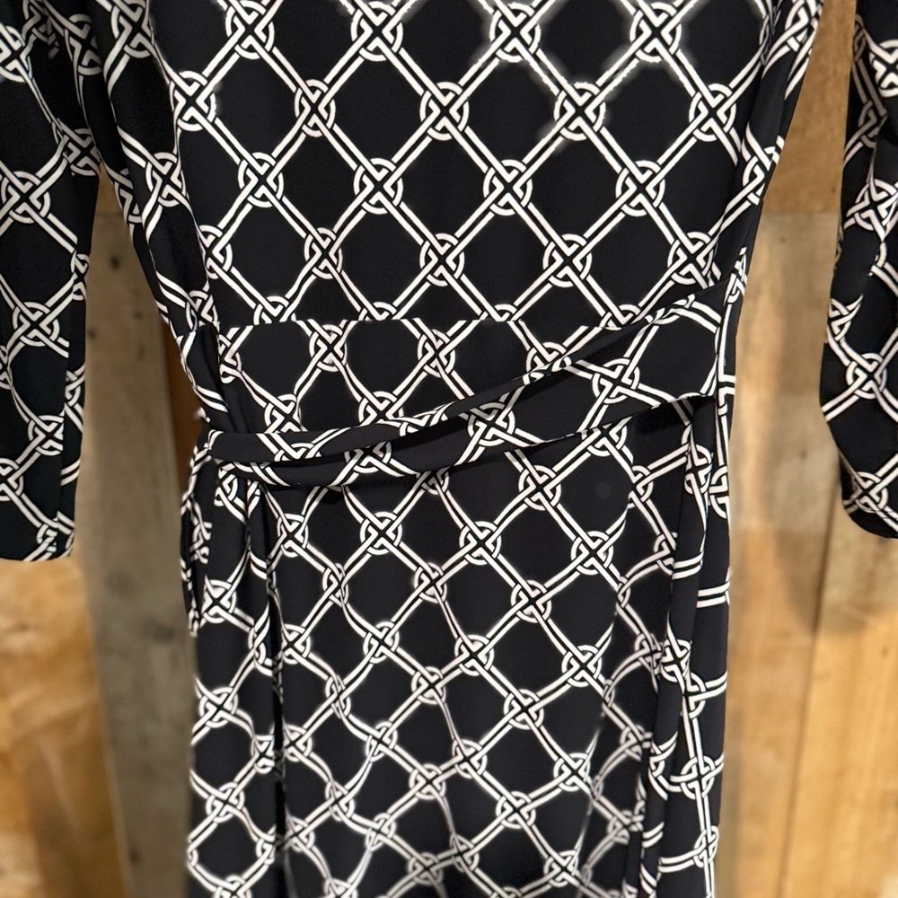 Chaps Black and White Geometric Long Sleeve Dress - Picture 7 of 10